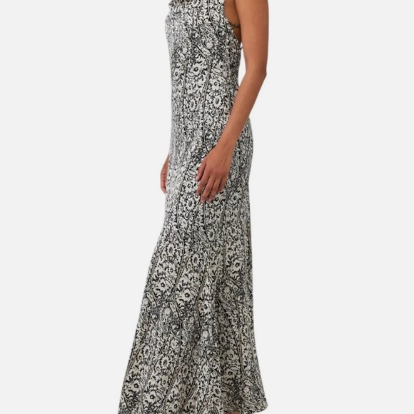 Elliatt Autonomy Maxi Dress In Black/White NWT - Picture 2 of 10